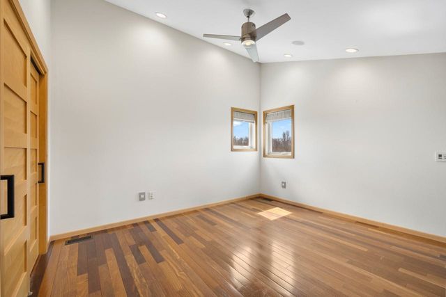 1800 Rivers Edge Dr SE, Minot, ND 58701