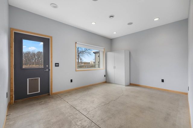 1800 Rivers Edge Dr SE, Minot, ND 58701