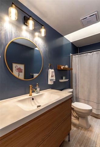 97 Village Green, Bardonia, NY 10954