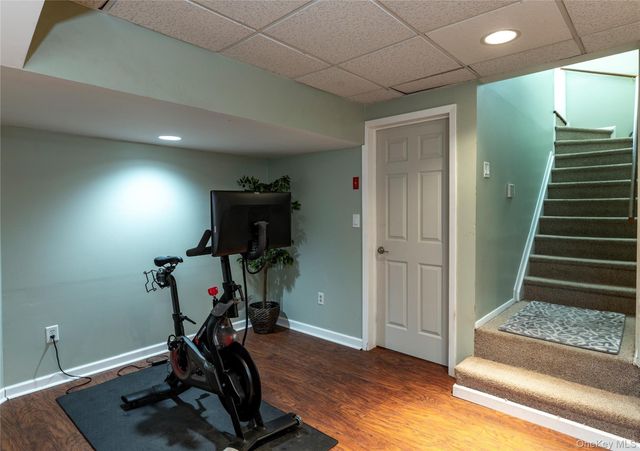 97 Village Green, Bardonia, NY 10954