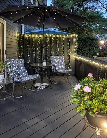 97 Village Green, Bardonia, NY 10954