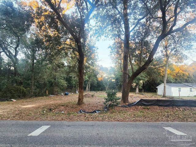 6206 Lucy St, Pensacola, FL 32503