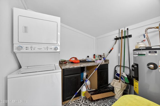 3561 CAPPER Road, Jacksonville, FL 32218