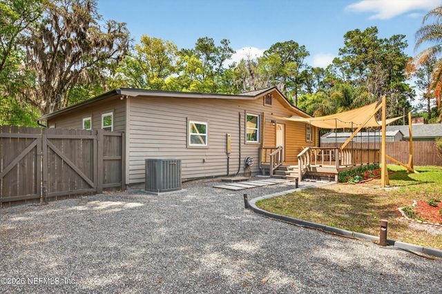 3561 CAPPER Road, Jacksonville, FL 32218