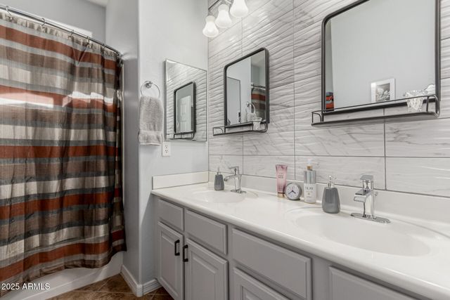 368 W Key West Drive, Casa Grande, AZ 85122