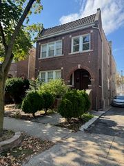 1828 S 58th Avenue, Cicero, IL 60804