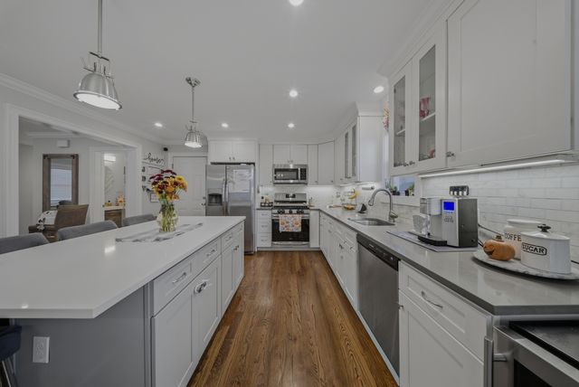 1473 Wood Avenue, Bridgeport, CT 06604