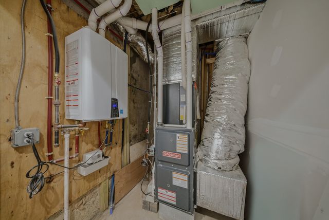 1473 Wood Avenue, Bridgeport, CT 06604