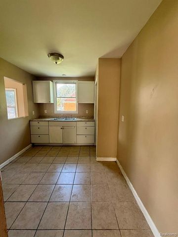 11528 Wayburn Street, Detroit, MI 48224