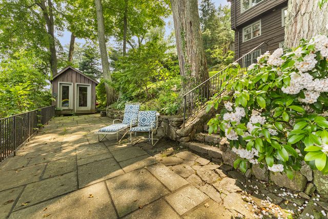 45 Lake Drive South, New Fairfield, CT 06812