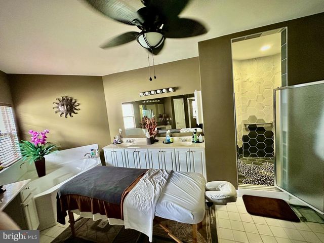 18 ADRIATIC DR, Rehoboth Beach, DE 19971