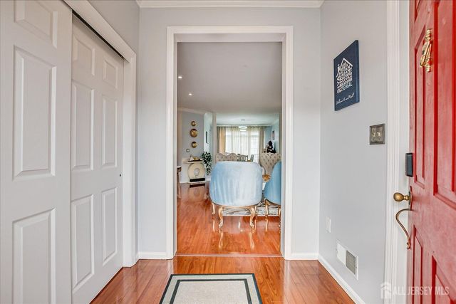 6 Oxford Court, South Brunswick, NJ 08824