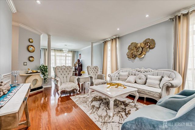 6 Oxford Court, South Brunswick, NJ 08824