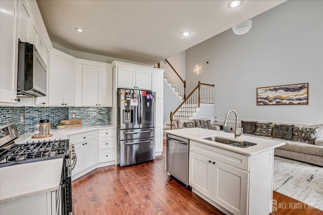 6 Oxford Court, South Brunswick, NJ 08824