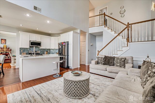 6 Oxford Court, South Brunswick, NJ 08824