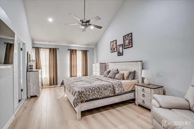 6 Oxford Court, South Brunswick, NJ 08824