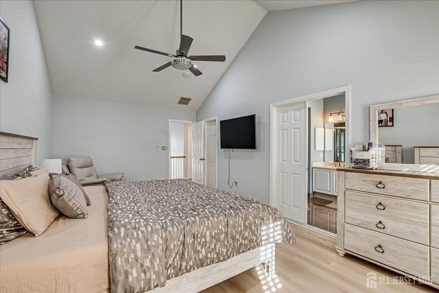 6 Oxford Court, South Brunswick, NJ 08824