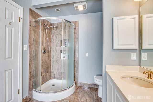 6 Oxford Court, South Brunswick, NJ 08824