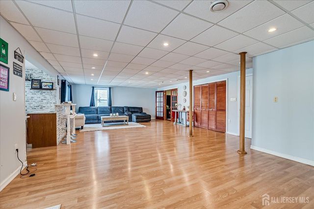 6 Oxford Court, South Brunswick, NJ 08824