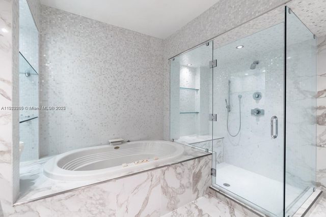 450 Alton Rd 3303, Miami Beach, FL 33139