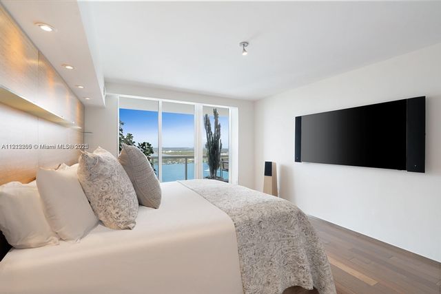 450 Alton Rd 3303, Miami Beach, FL 33139