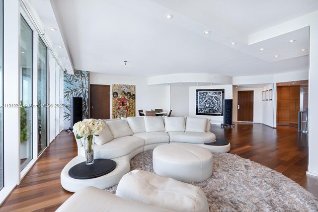 450 Alton Rd 3303, Miami Beach, FL 33139