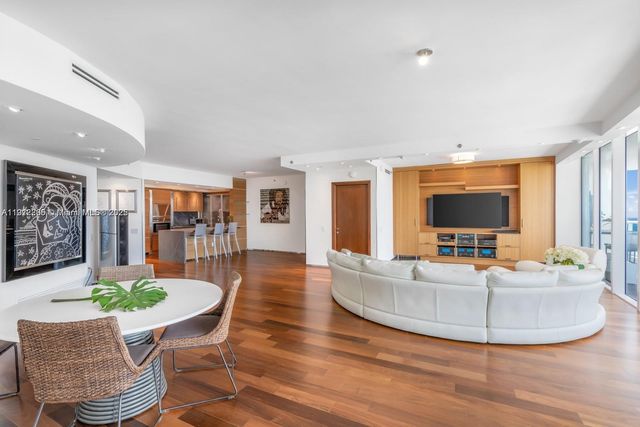 450 Alton Rd 3303, Miami Beach, FL 33139