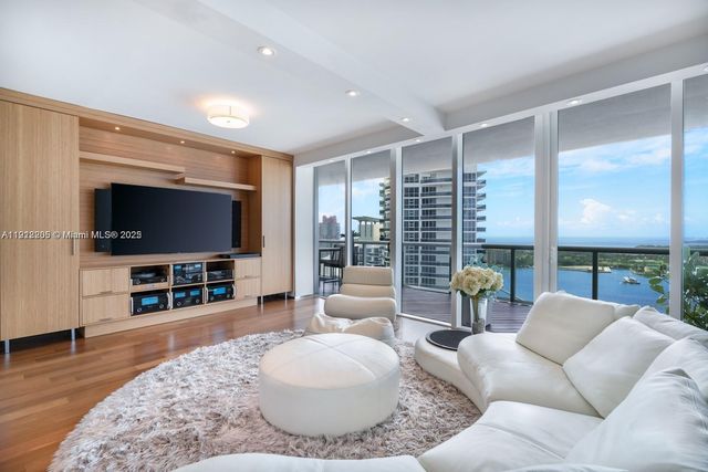 450 Alton Rd 3303, Miami Beach, FL 33139