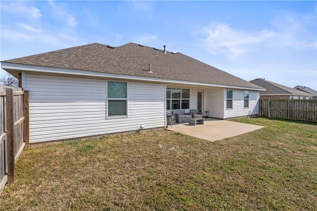 993 Roselawn Street, Siloam Springs, AR 72761