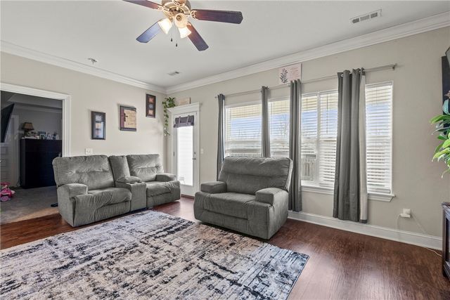 993 Roselawn Street, Siloam Springs, AR 72761