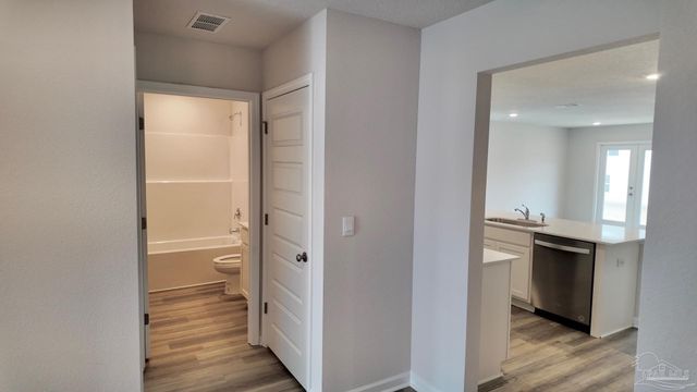 8059 Fox Hunt Dr, Milton, FL 32583