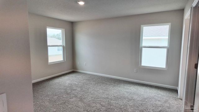 8059 Fox Hunt Dr, Milton, FL 32583