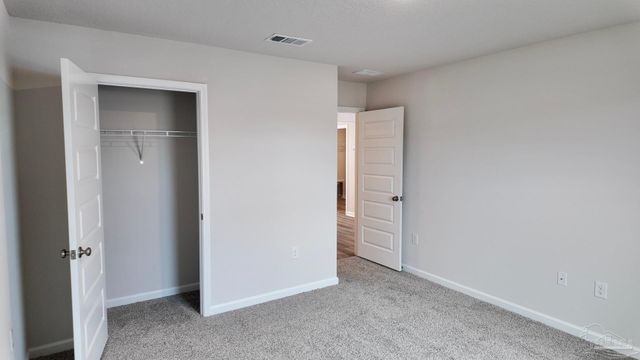 8059 Fox Hunt Dr, Milton, FL 32583