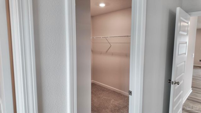 8059 Fox Hunt Dr, Milton, FL 32583