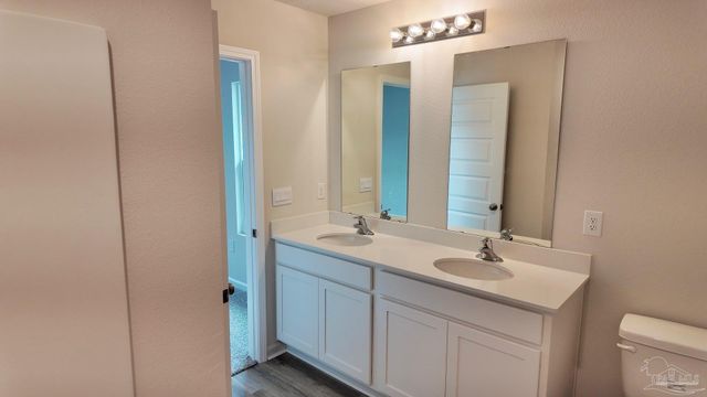 8059 Fox Hunt Dr, Milton, FL 32583