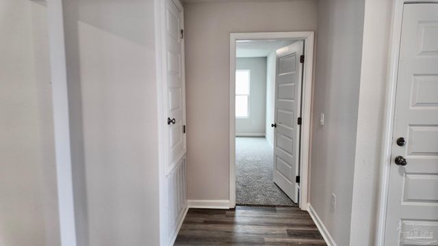 8059 Fox Hunt Dr, Milton, FL 32583