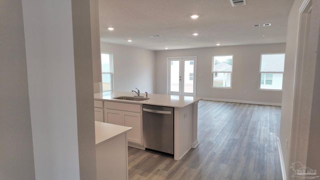 8059 Fox Hunt Dr, Milton, FL 32583