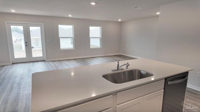 8059 Fox Hunt Dr, Milton, FL 32583