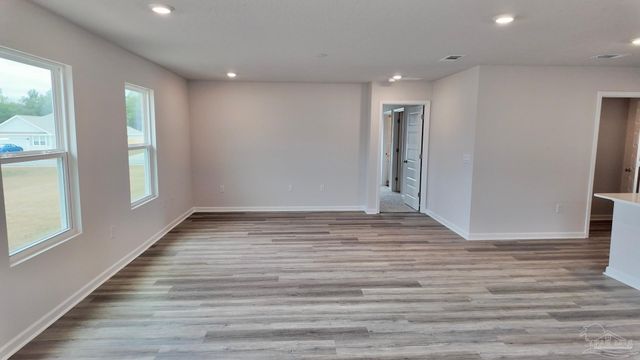 8059 Fox Hunt Dr, Milton, FL 32583