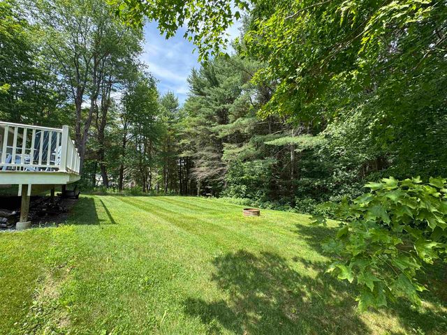 90 Kings Highway, Hartford, VT 05001