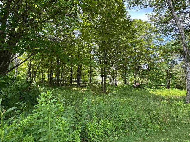 90 Kings Highway, Hartford, VT 05001