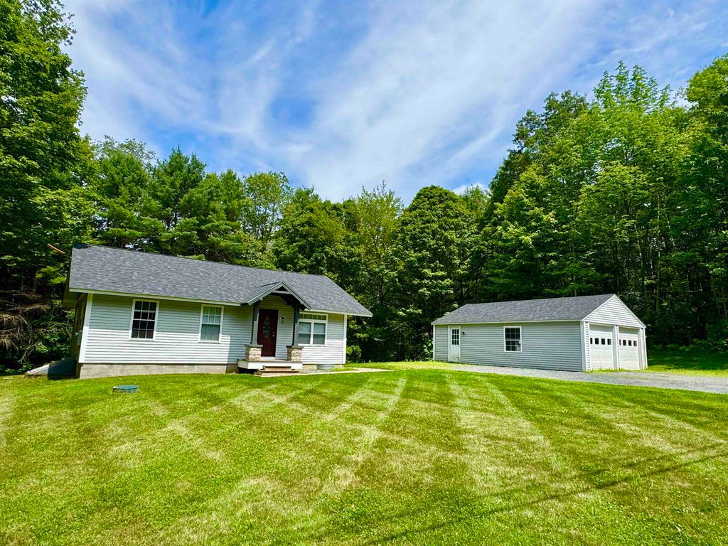 90 Kings Highway, Hartford, VT 05001
