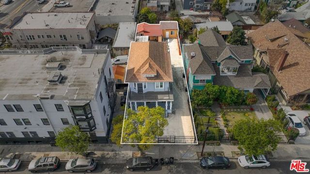 2515 S Catalina Street, Los Angeles, CA 90007