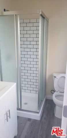 2515 S Catalina Street, Los Angeles, CA 90007