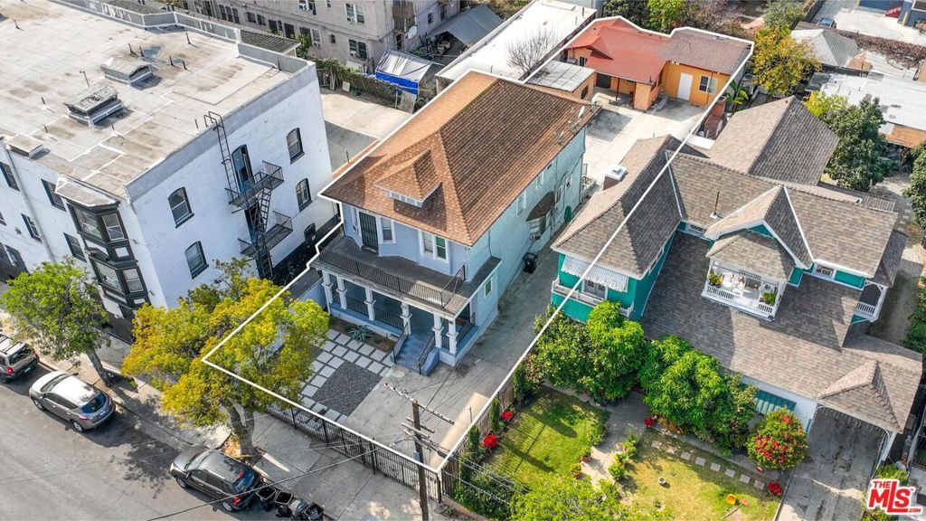 2515 S Catalina Street, Los Angeles, CA 90007