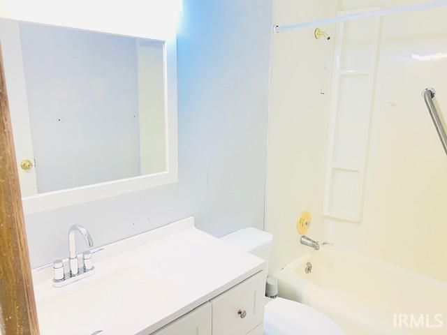 1106 Westchester Court, Evansville, IN 47710