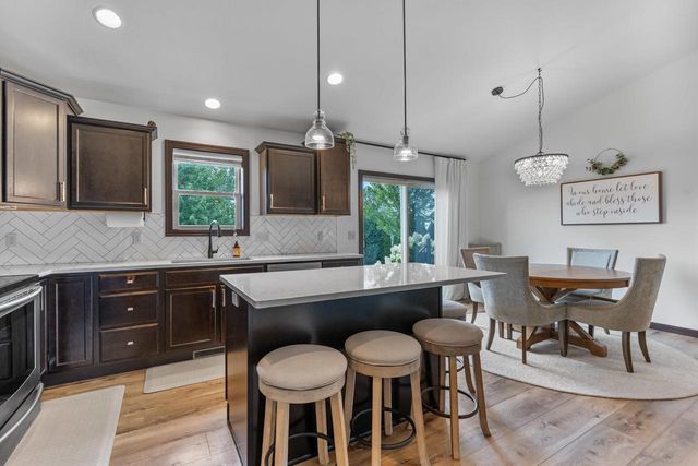 4301 FIELDCREST DRIVE, Kaukauna, WI 54130