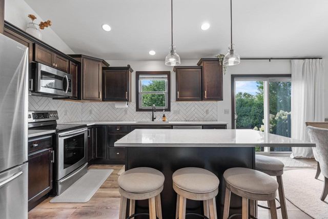 4301 FIELDCREST DRIVE, Kaukauna, WI 54130