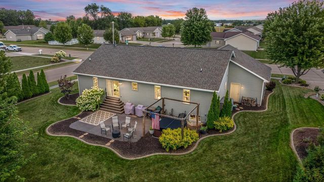 4301 FIELDCREST DRIVE, Kaukauna, WI 54130