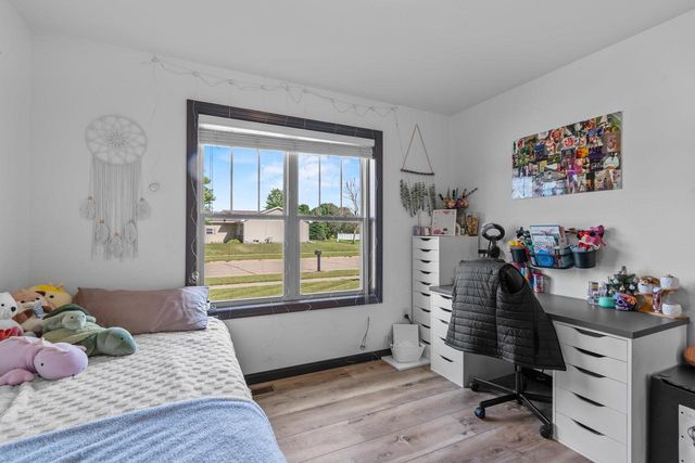 4301 FIELDCREST DRIVE, Kaukauna, WI 54130